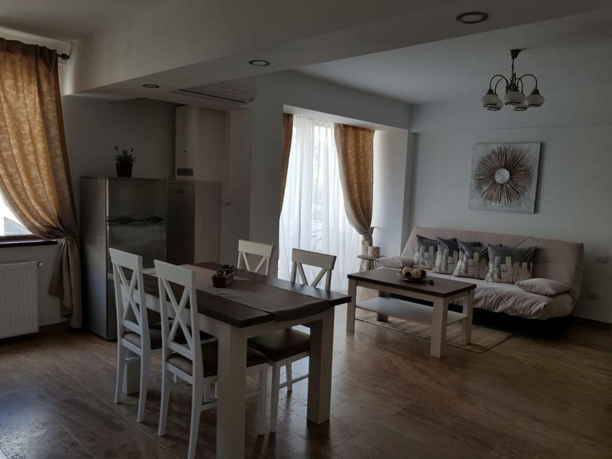 Apartament 2 Camere Ultracentral Ramnicu Valcea Exterior photo